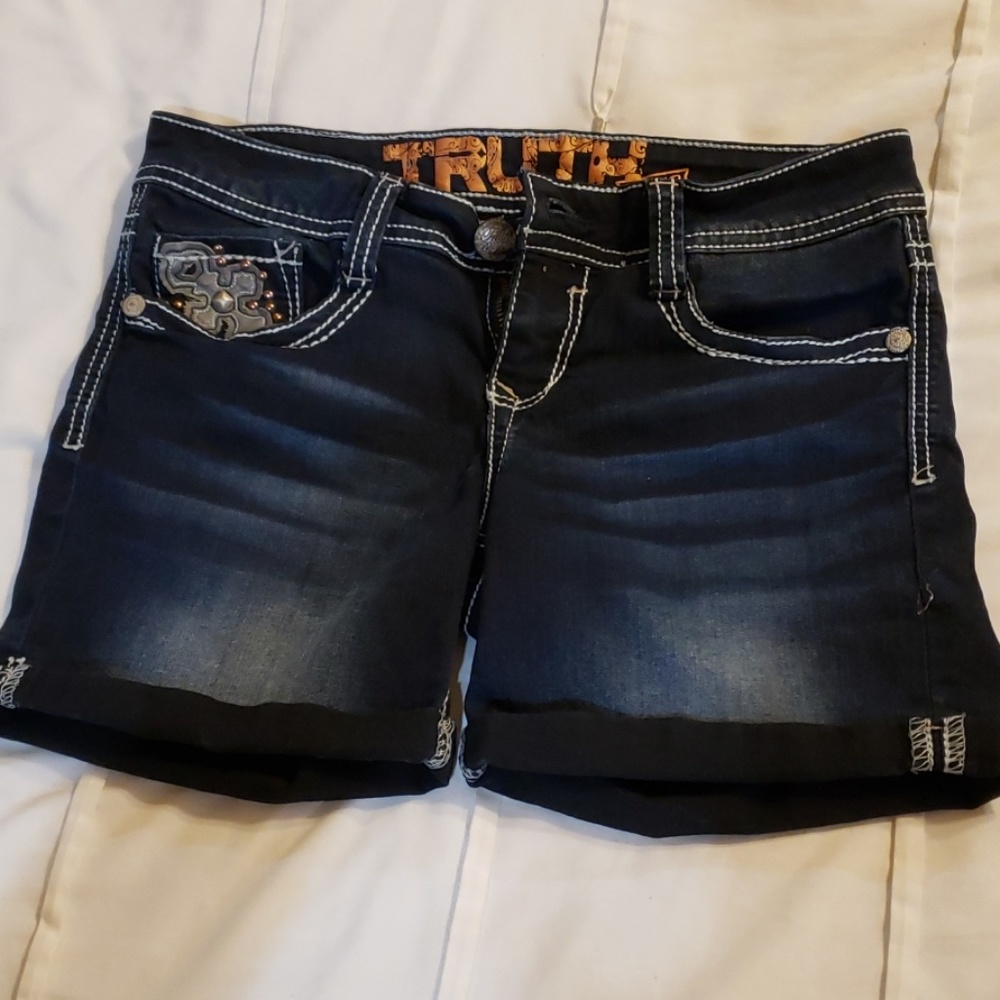 Truth Be Told low-rise shorts